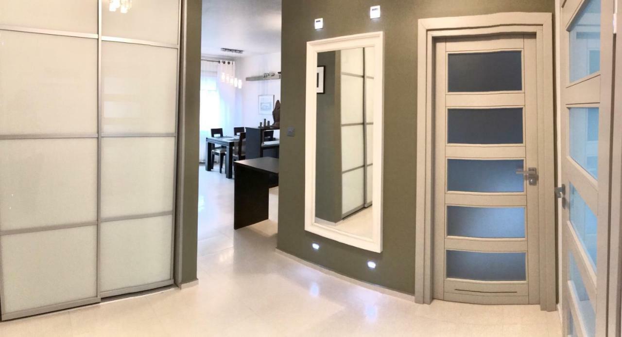 Przystanek Sanok Apartament W Scislym Centrum Екстериор снимка