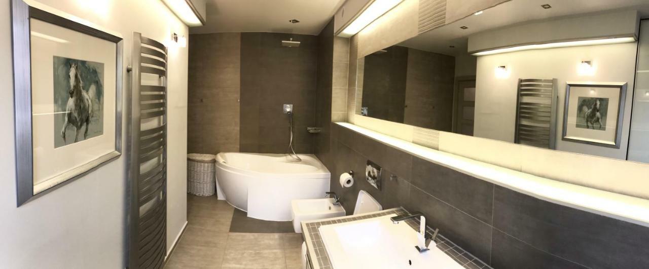 Przystanek Sanok Apartament W Scislym Centrum Екстериор снимка